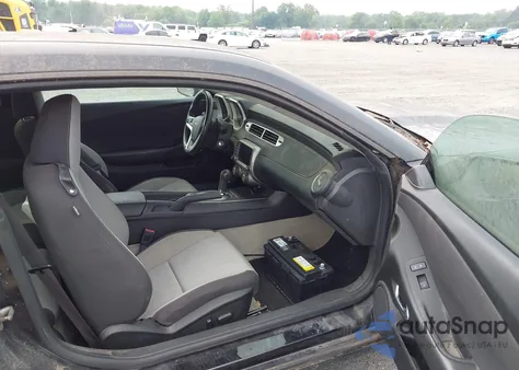 2014 Chevrolet Camaro 1Lt из США, поврежденный, VIN 2G1FB1E34E9272263